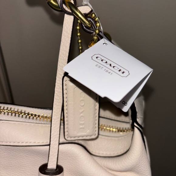 NWT Coach Off White Leather Shoulder Bag with Dust Bag. - Picture 7 of 16